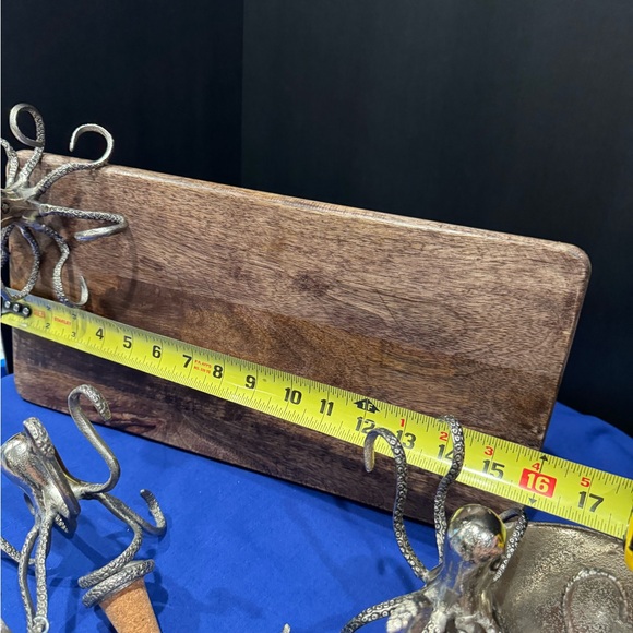 MUDPIE Silver Octopus Acacia wood Tray, Wine Stopper and Bowl - Picture 4 of 4